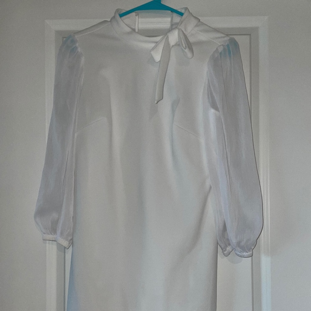 Calvin Klein Size 4 White Dress